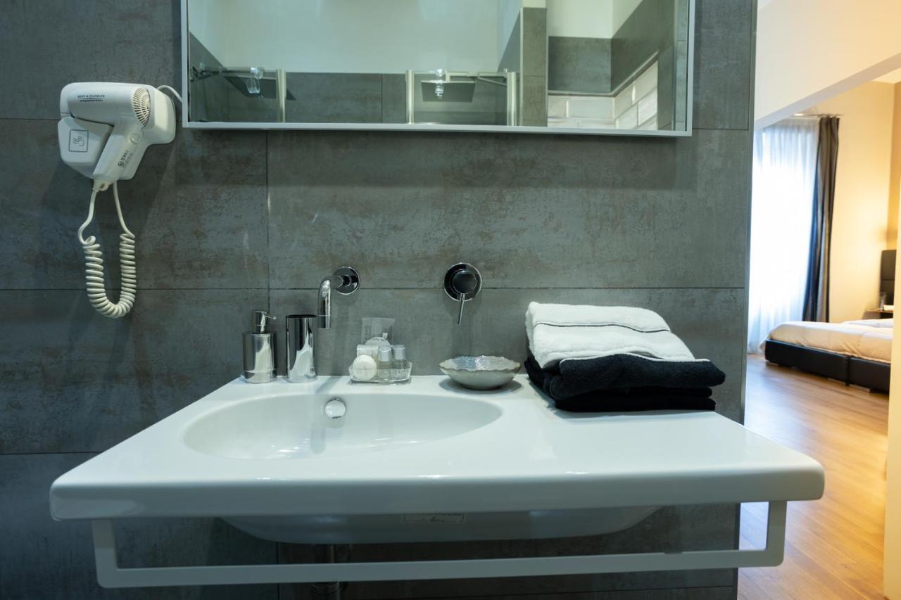 Cardilli Luxury Rooms Rome Bagian luar foto