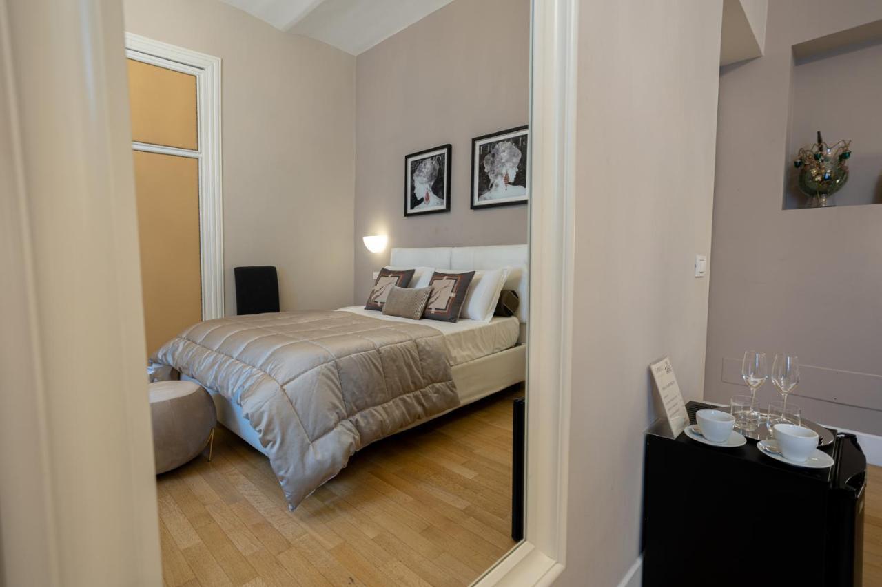 Cardilli Luxury Rooms Rome Bagian luar foto