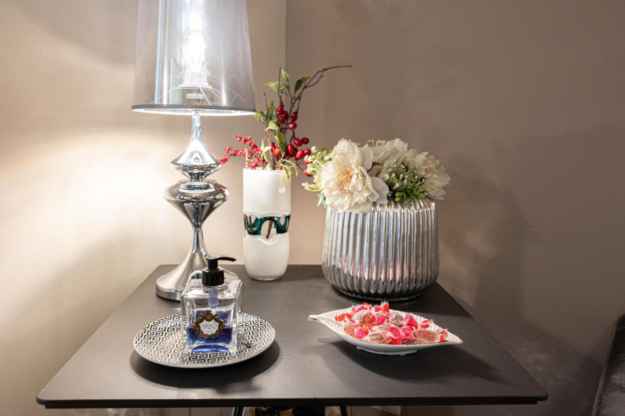 Cardilli Luxury Rooms Rome Bagian luar foto