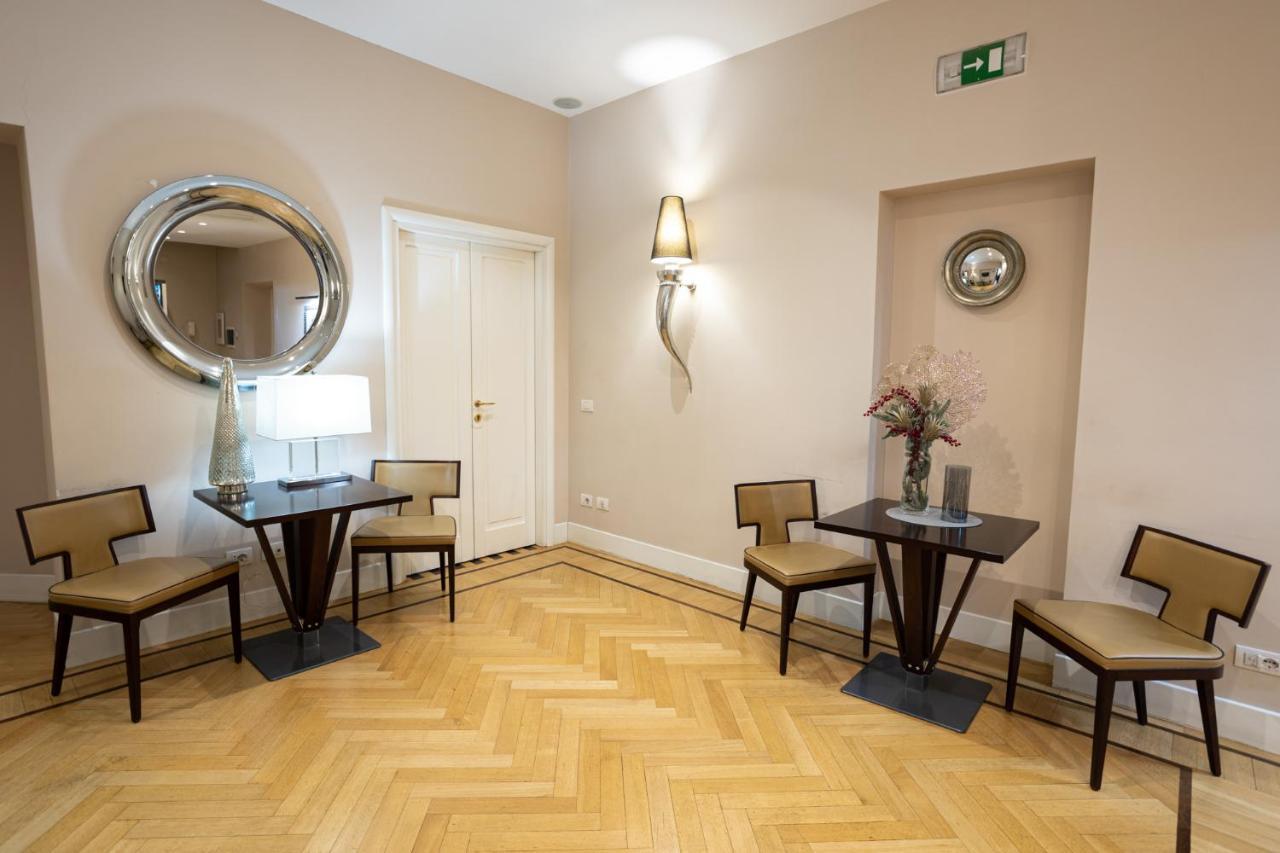 Cardilli Luxury Rooms Rome Bagian luar foto