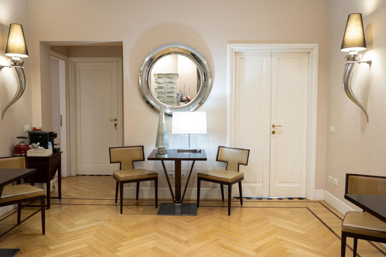 Cardilli Luxury Rooms Rome Bagian luar foto